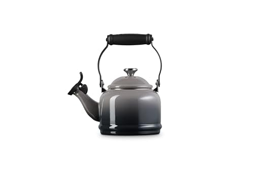 Le Creuset Demi Tea Kettle Oyster handle offers secure grip for safe pouring.