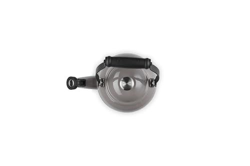 Le Creuset Demi Tea Kettle Oyster whistle signals boil clearly.