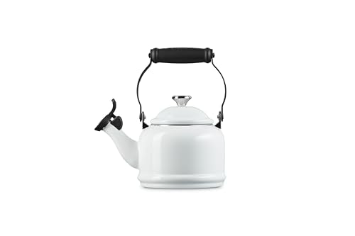 Le Creuset Demi Tea Kettle spout ready for smooth pouring