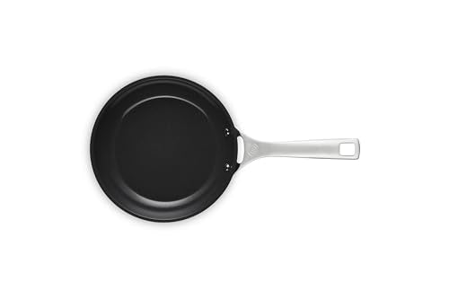 Le Creuset Essential 8-Inch non-stick pan browning vegetables