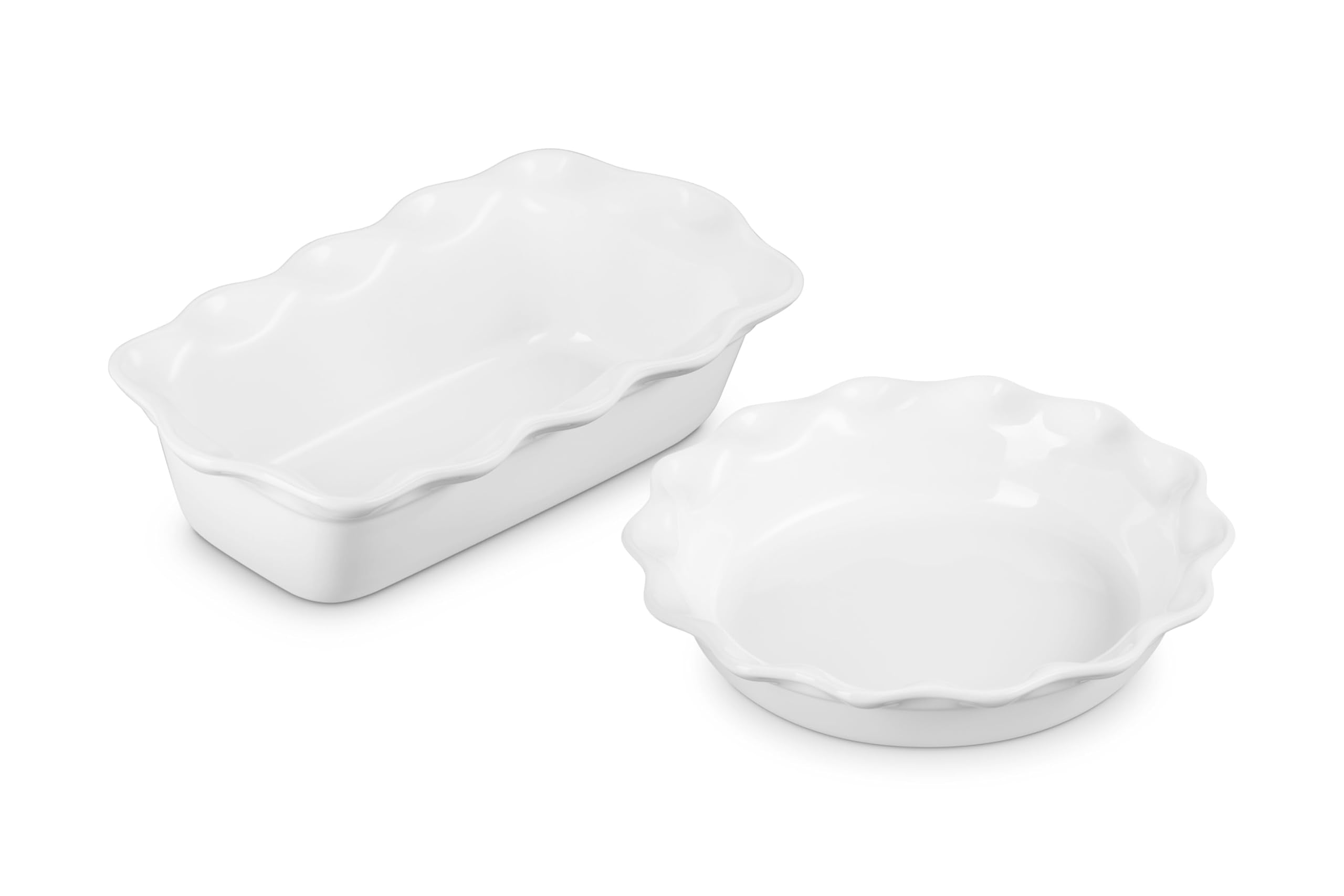 Le Creuset Heritage Pie Dish 9in white with classic fluted edge for even browning.