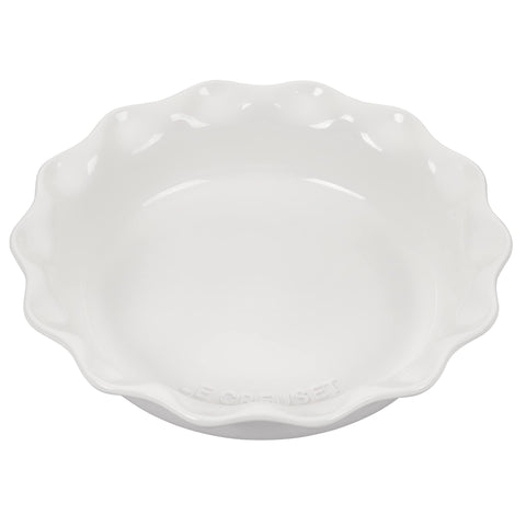 Le Creuset Heritage pie dish white front view highlighting even browning and serving appeal.