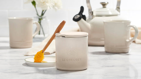 Dishwasher-safe stoneware works with metal utensils safely.