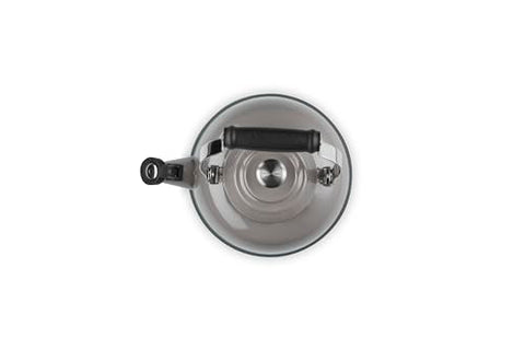 Le Creuset enamel interior fill marks help monitor water levels.