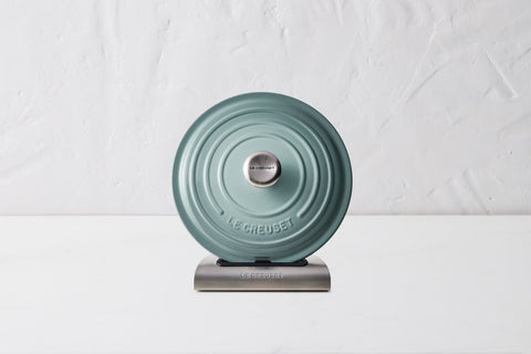 Le Creuset lid holder silicone feet protect countertops and cooktops