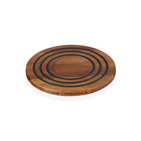 Le Creuset trivet top view with silicone rings for cushioned heat resistance