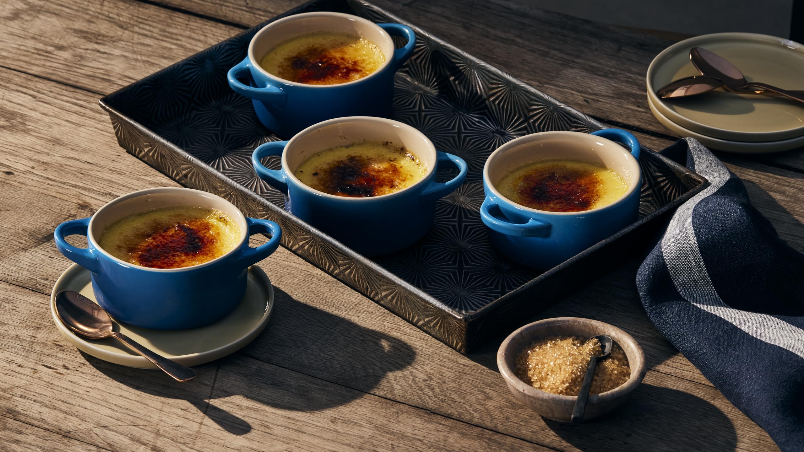 Le Creuset glaze close-up illustrating scratch resistance and color durability