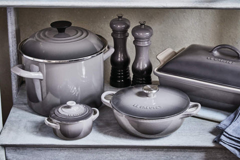 Le Creuset frame and shaft close-up highlighting sturdy construction