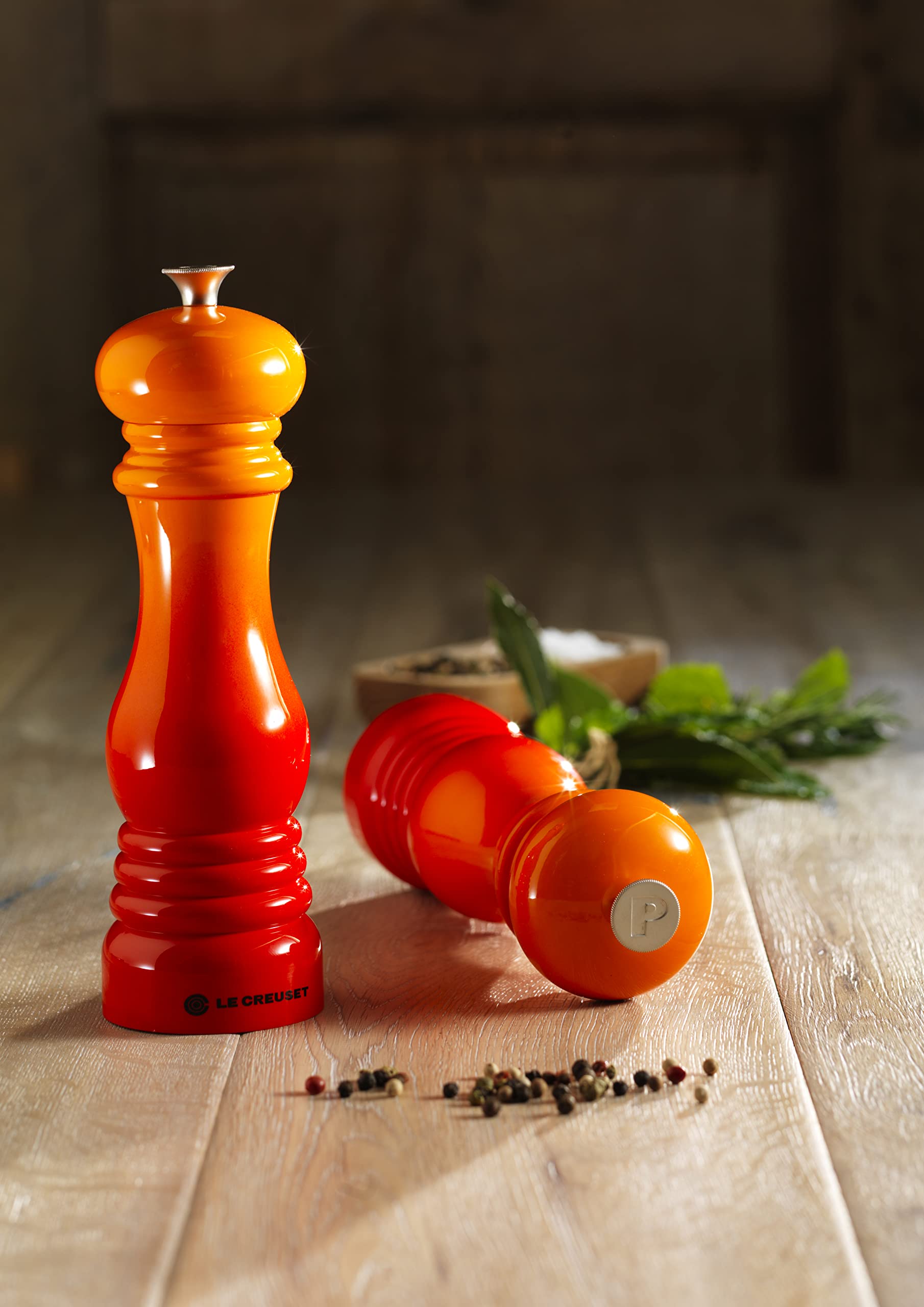 Le Creuset pepper mill stylish decor match enhances everyday cooking.