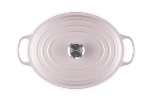 Le Creuset Signature Oval Dutch Oven 8 qt Shallot, lid angle showing moisture retention during cooking.