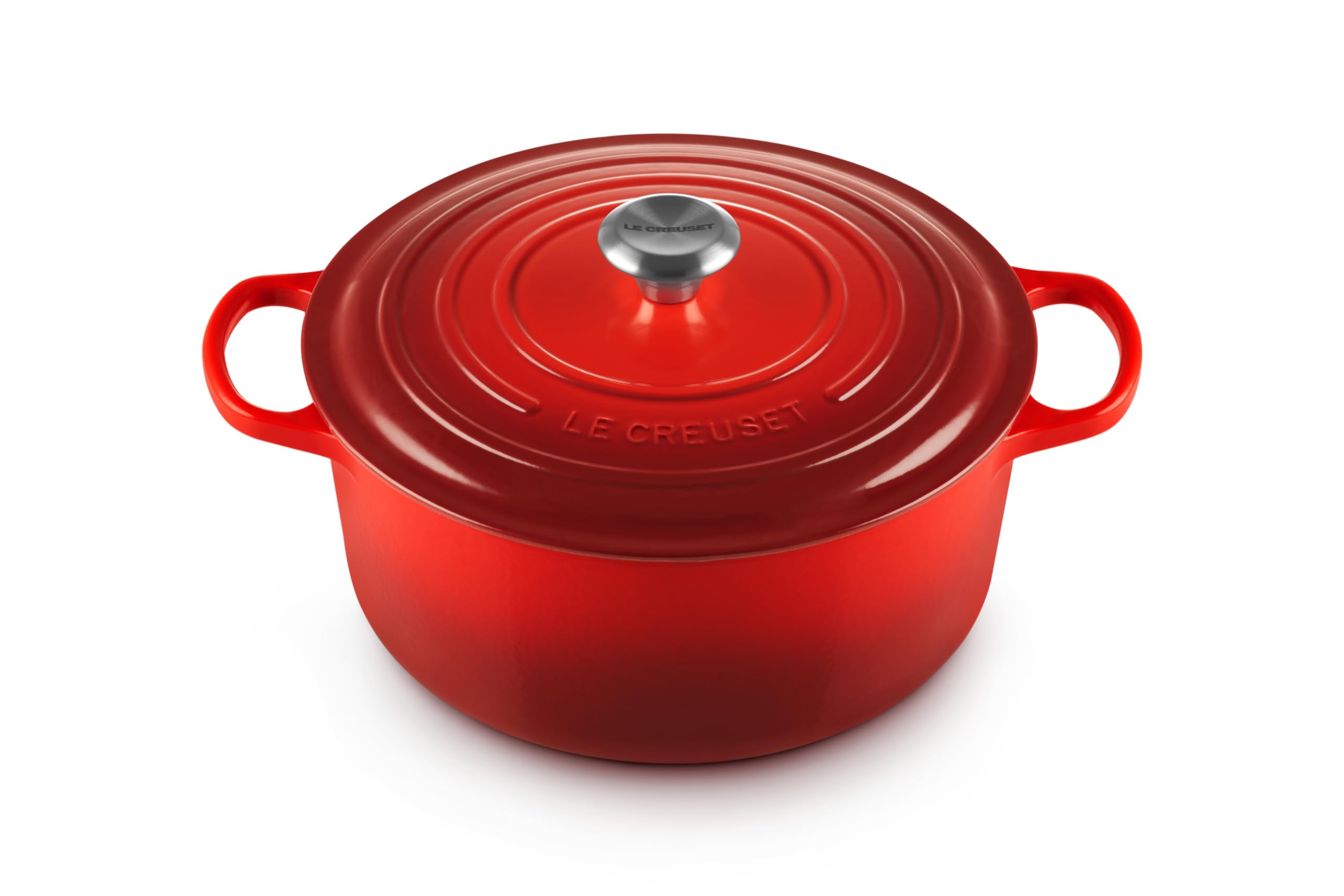 Le Creuset Signature round dutch oven cerise, front view highlighting vibrant heat retention