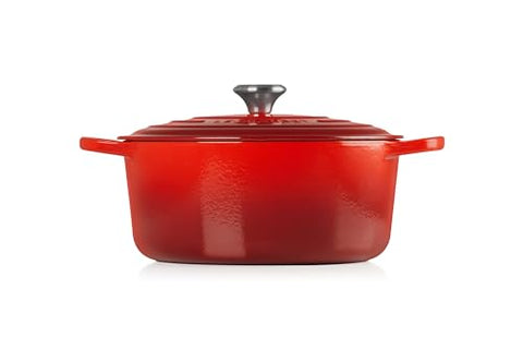 Le Creuset 7.25 qt cerise oven in roasting mode