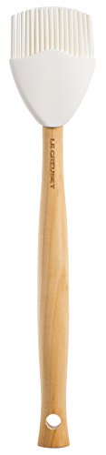 Le Creuset spatula with strong scraping edge for skillet cleaning