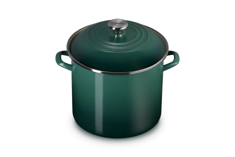 Le Creuset stockpot Artichaut full view for everyday cooking