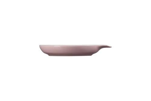 Le Creuset stoneware demonstrates daily durability for busy kitchens and family meals.