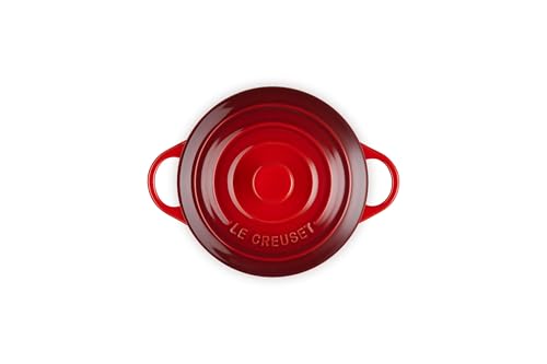 Le Creuset Stoneware Cocotte Cerise demonstrates even heat distribution.