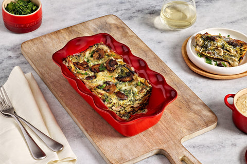 Le Creuset heritage loaf pan is easy to clean and dishwasher safe.