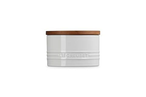 Le Creuset storage canister closeup shows airtight gasket for reliable freshness.