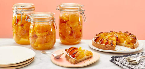 Le Parfait Super Jar food preservation use-case shows herbs, sauces, and pantry staples.