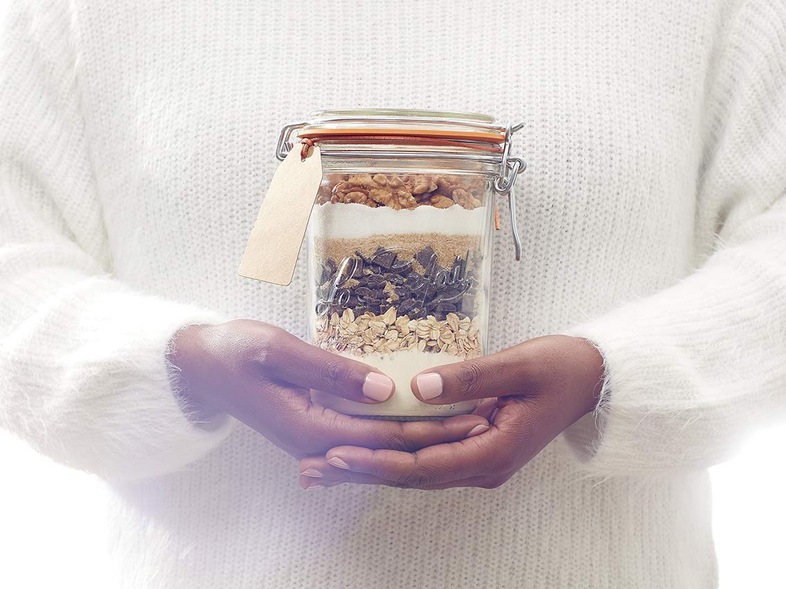Le Parfait Super Terrine airtight rubber seal ensures secure freshness in every use.