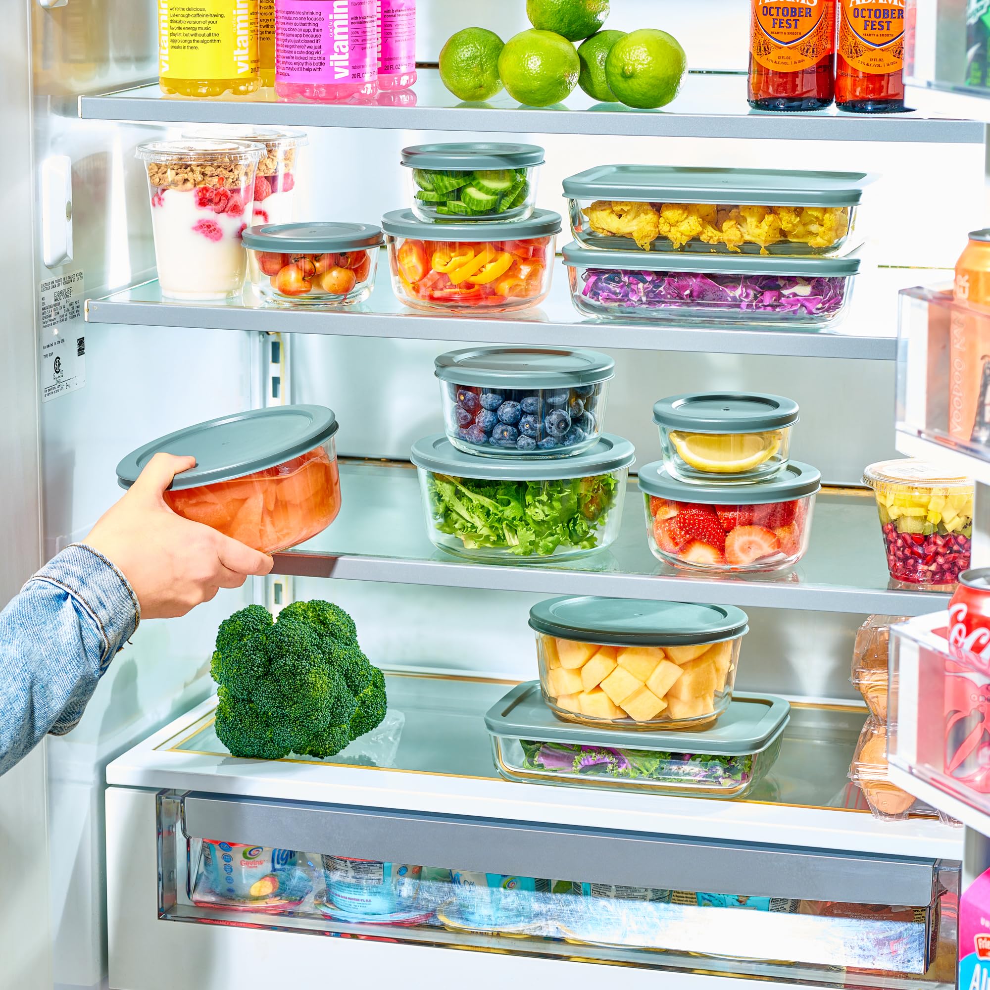 Le'raze rectangular glass containers stack neatly to maximise fridge organization.