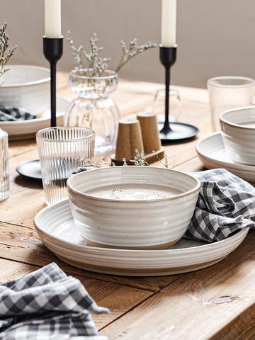 LE TAUCI 12pc salad plates with Arctic White finish for casual meals.