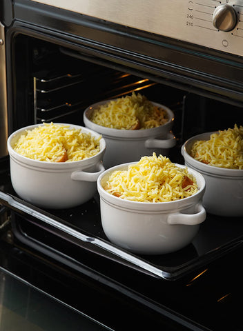 LE TAUCI 28oz soup bowls stacked show space saving and ready to serve.