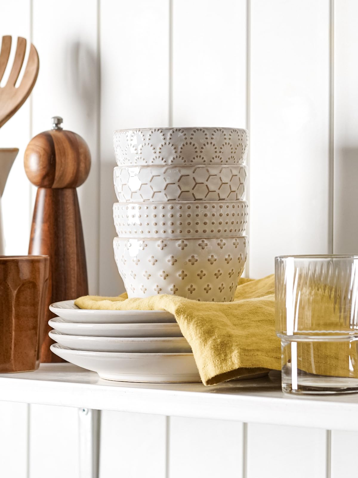 LE TAUCI ceramic bowls resist high temps up to 482°F