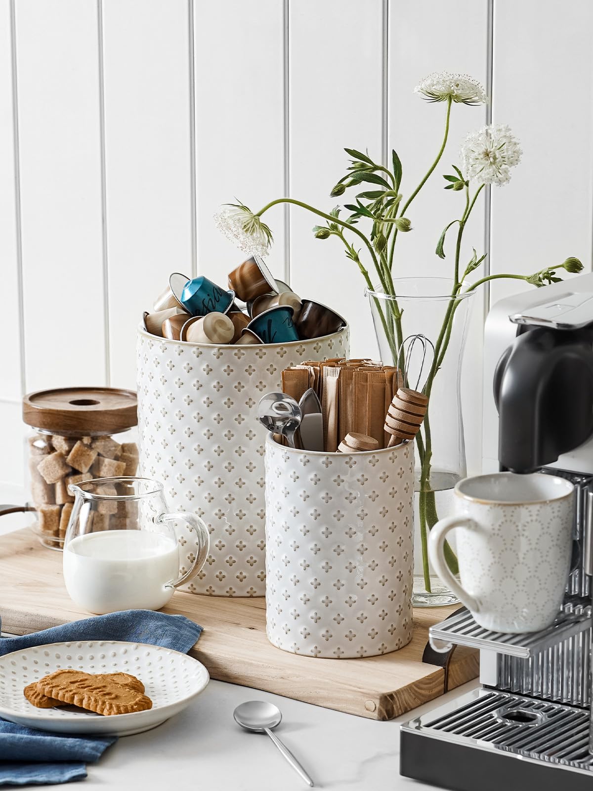 LE TAUCI Clover design adds farmhouse charm to kitchens
