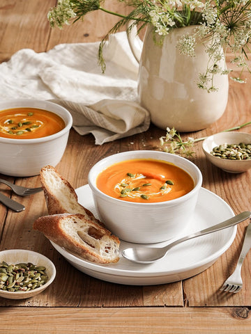 LE TAUCI Dishes Set white glaze detail adds warmth to table settings.