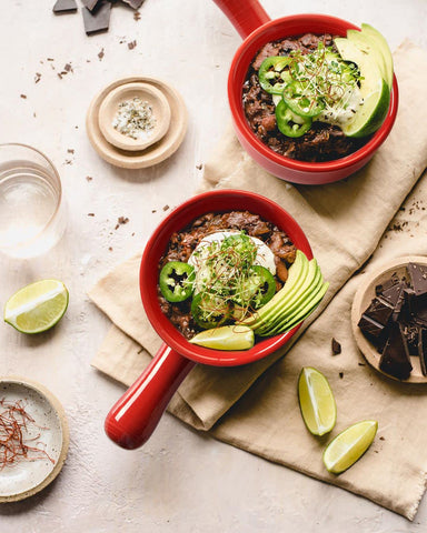 LE TAUCI dishwasher and microwave safe bowls with durable glaze close-up