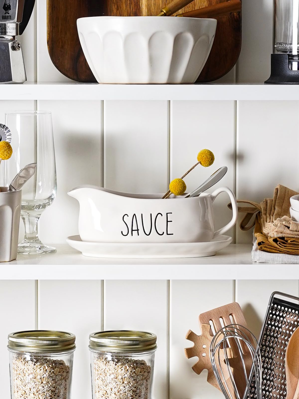 LE TAUCI glaze surface is dishwasher-safe for daily cleaning.