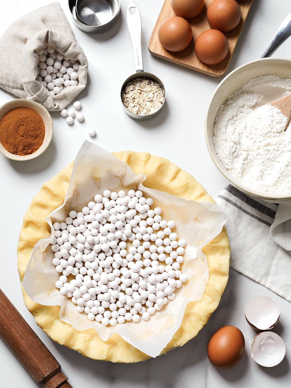 LE TAUCI dishwasher-safe porcelain pie dish for easy cleanup