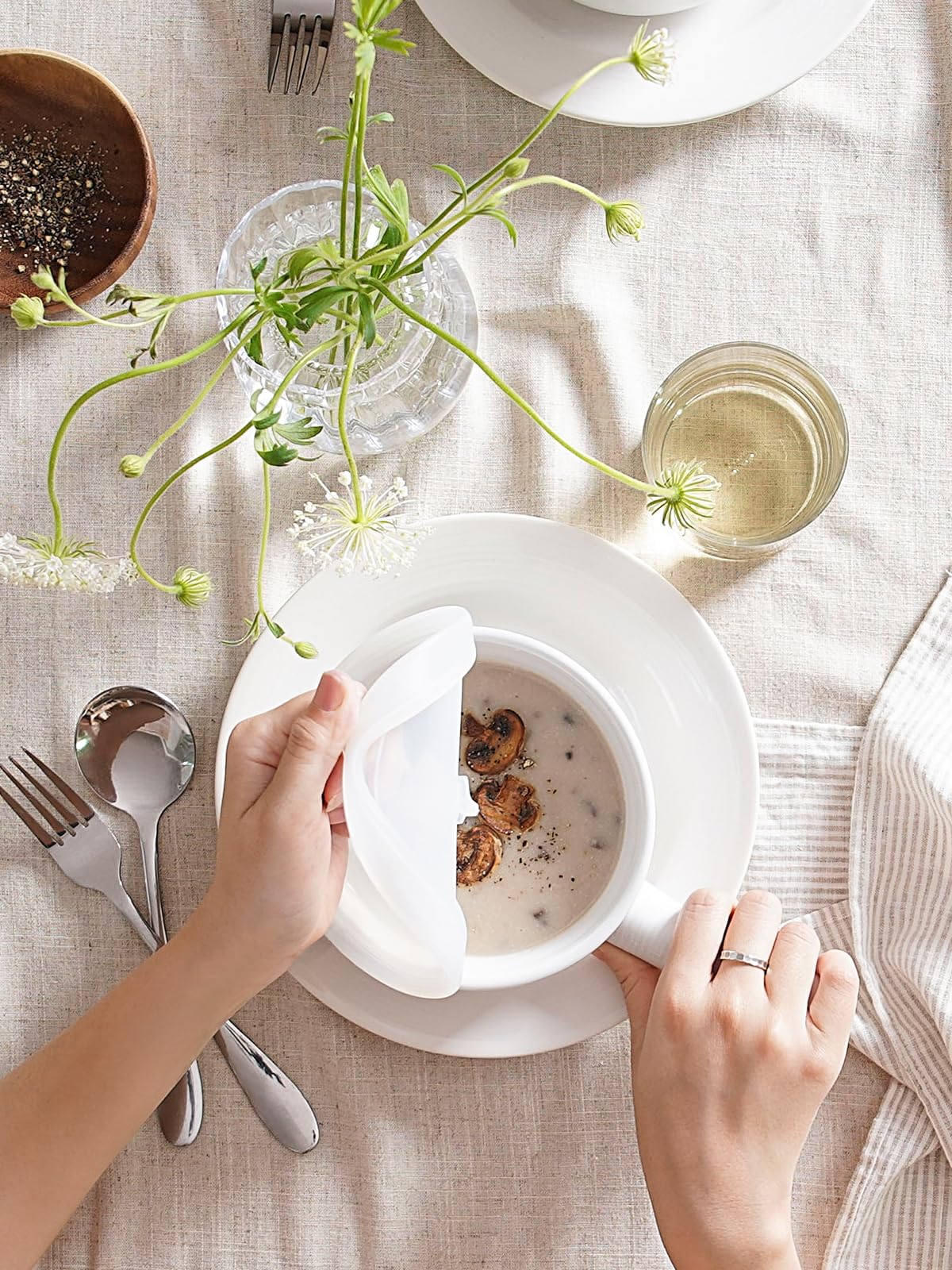 LE TAUCI lead-free ceramic bowls with smooth glaze for easy cleaning