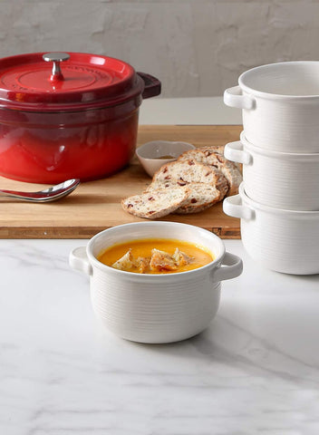 LE TAUCI elegant white bowls ideal for soups and chowders.