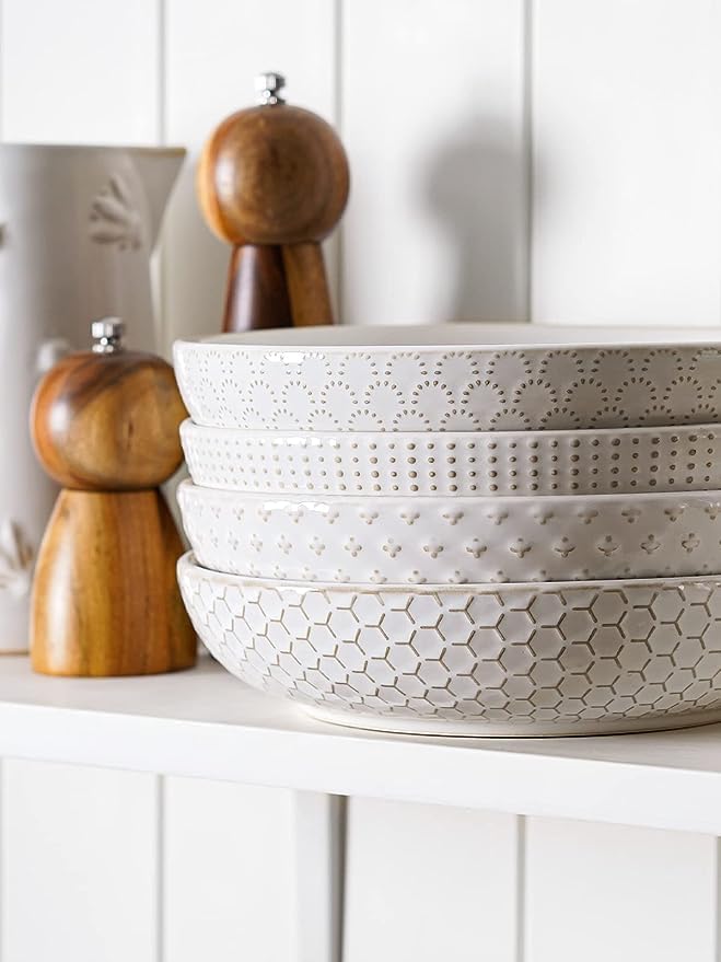 LE TAUCI pasta bowl with smooth interior ideal for sauces