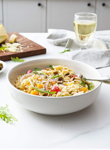 LE TAUCI pasta bowls microwave-safe glaze ideal for quick reheating of leftovers.