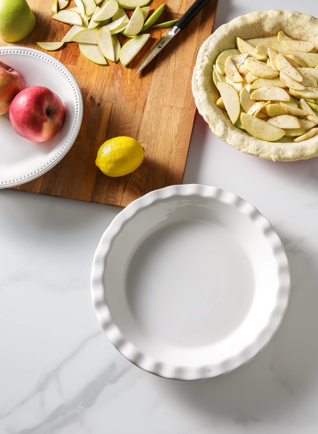 LE TAUCI even-baking pie pan delivers consistent results.