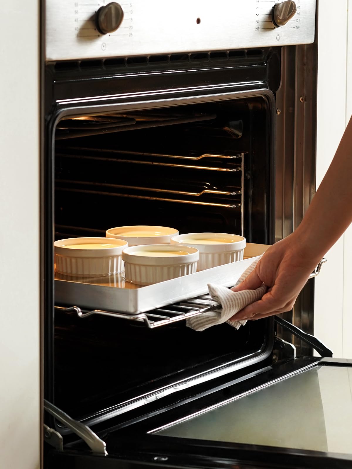 LE TAUCI ceramic ramekins high heat tolerance up to 482 F.