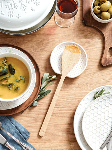 LE TAUCI farmhouse embossment spoon rest blends rustic style with everyday usefulness