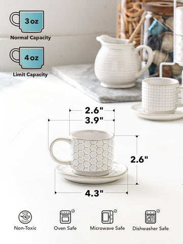 LE TAUCI stand with cups demonstrates organized serving on any table