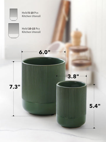 LE TAUCI counter setup shows coffee pods and stirrers organized neatly.