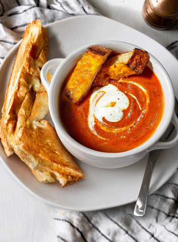 LE TAUCI four-pack of white bowls for family dinners.