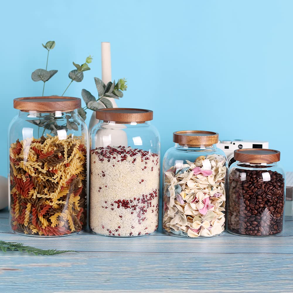 Leaves and Trees Y easy-to-clean design supports organized kitchen storage.