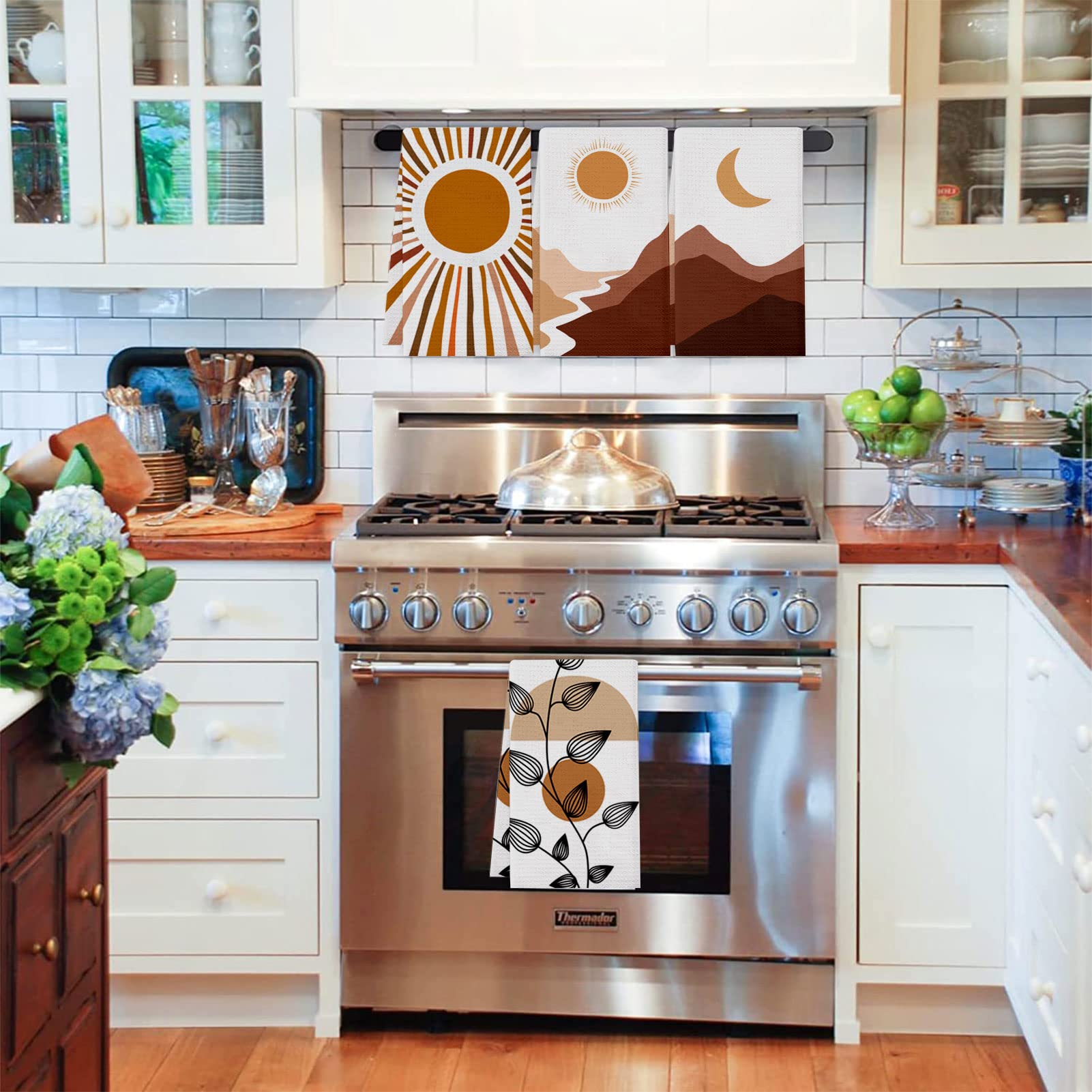 Lebsitey 16x24 towel delivers ample surface for drying plates and glassware.
