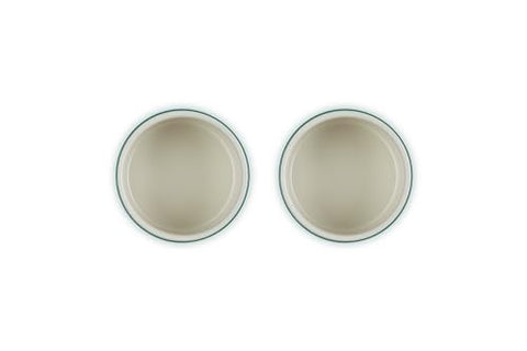 Le Creuset stoneware delivers even heat distribution for consistent baking.