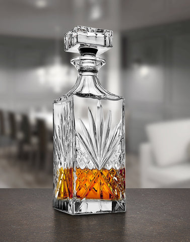 Lefonte decanter displays its 750ml capacity for sharing.