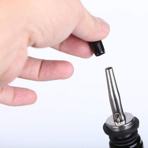 LEGERM liquor bottle cap offers protective seal for neater pours.