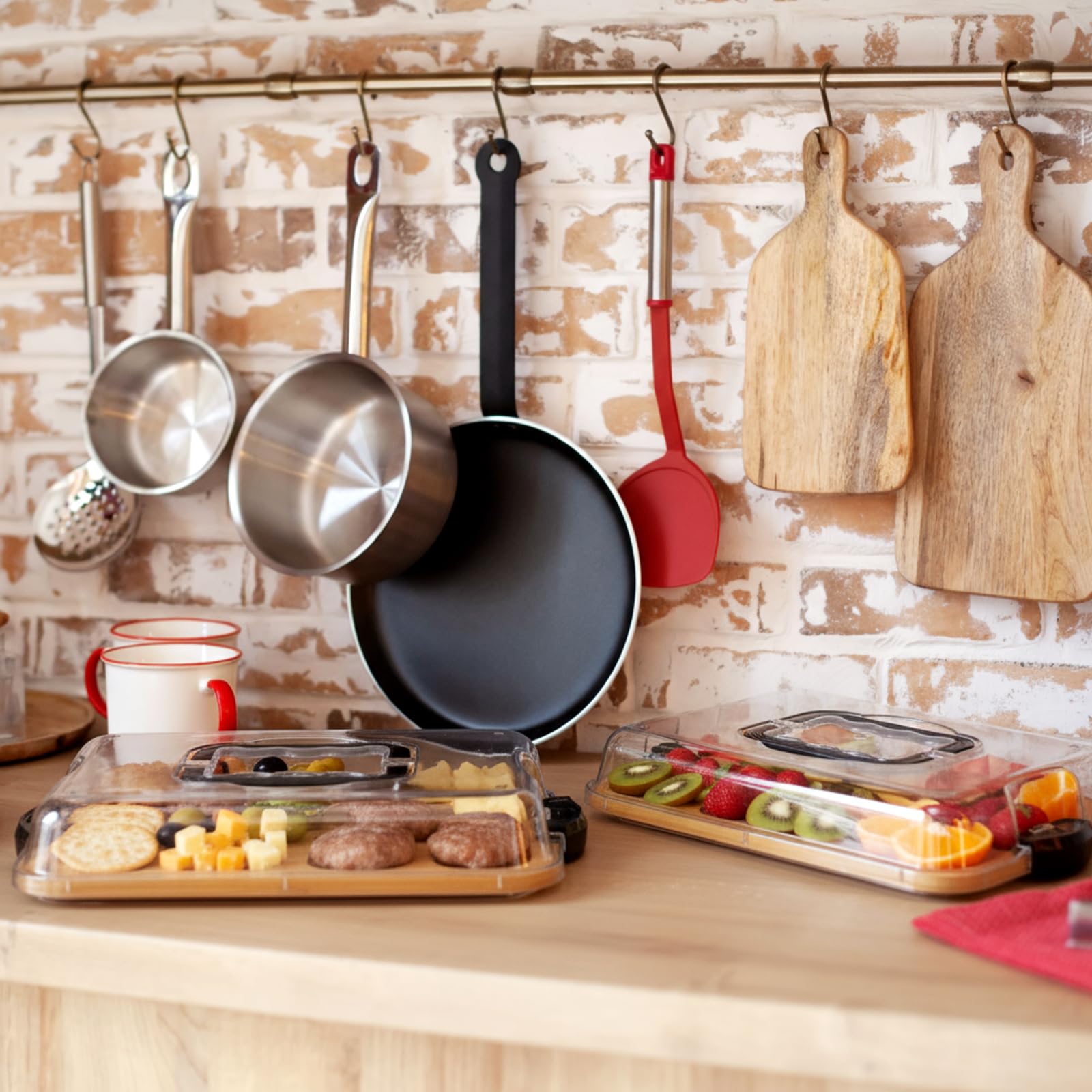 LemonRoad two-board pack: practical gift for celebrations with extra serving space.