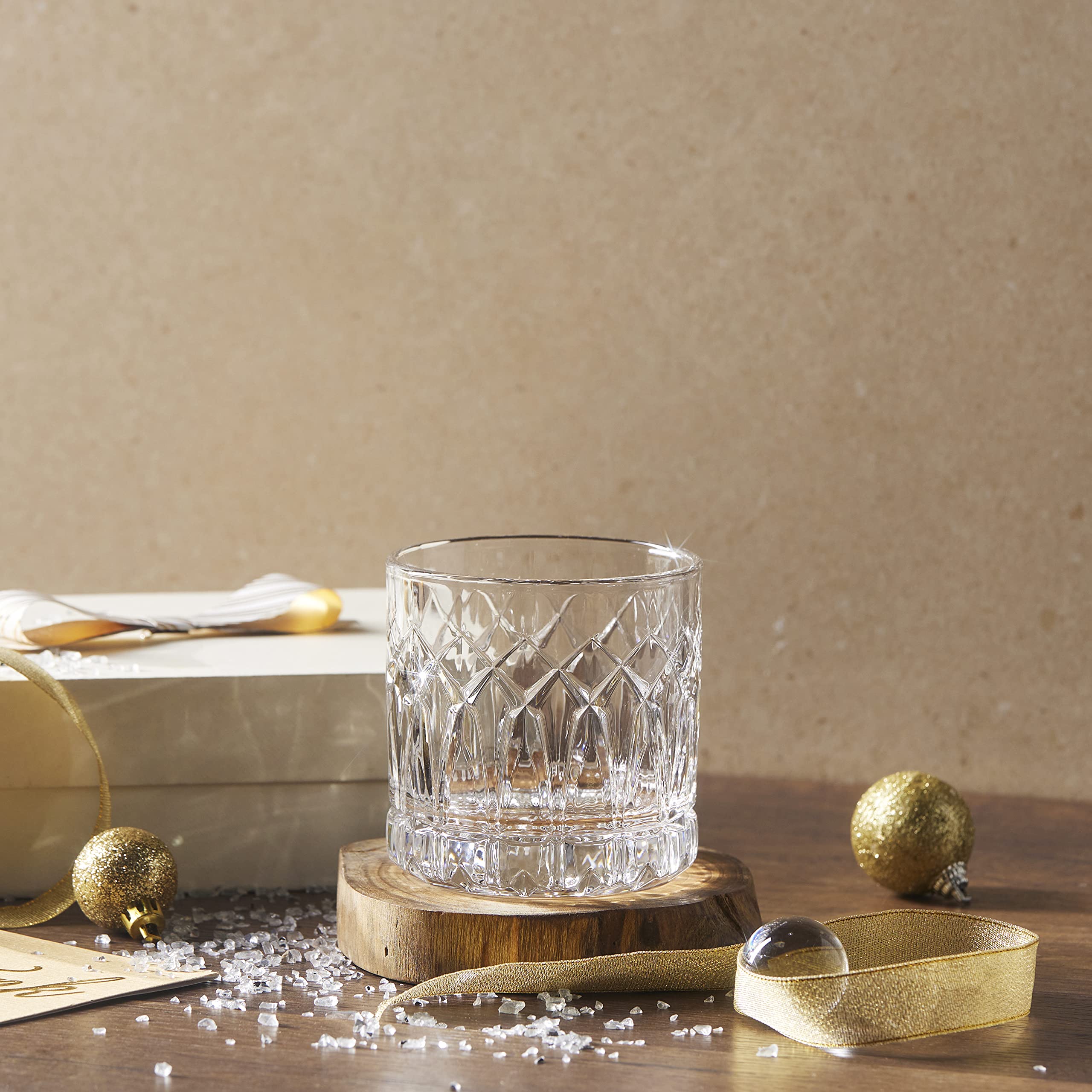 LEMONSODA borosilicate Arch preserves chill while enhancing cocktail tasting.